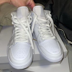 Woman’s Air Jordan 1 Mid